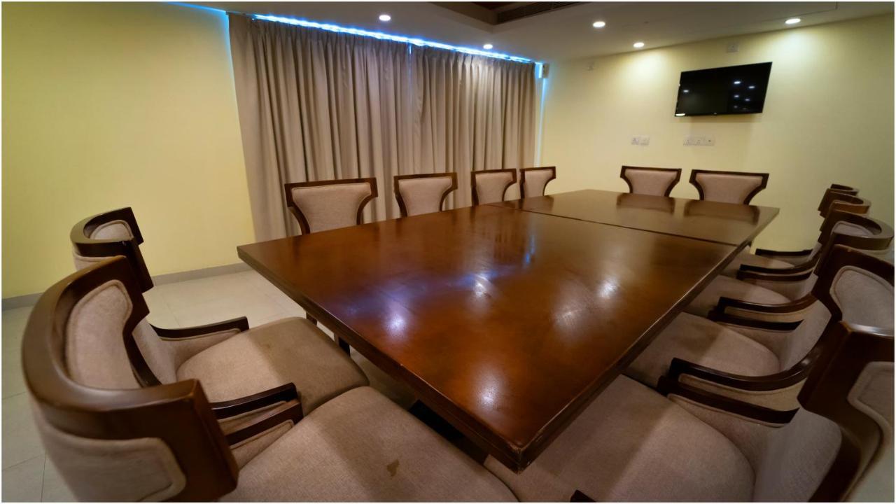Vivin Luxury Suites Thiruvananthapuram Eksteriør billede